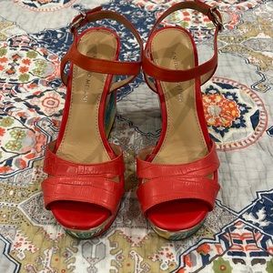 Fun tropical Antonio Melani wedge size 7